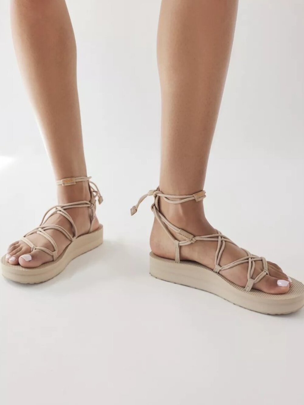 TEVA midform infinity sandals in sesame - size 8